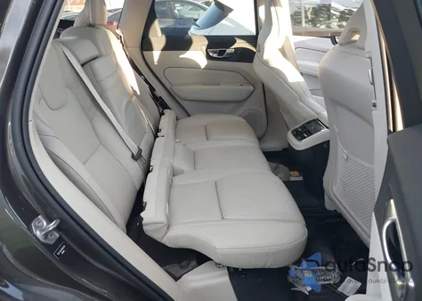 2022 Volvo Xc60 B5 Inscription z USA, uszkodzony, nr VIN YV4L12DLXN1940461